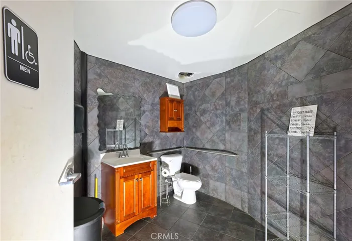 5210 Lewis, Agoura Hills, California 91301