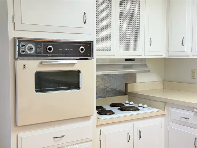 1470 Northwood Road M10-243d, Seal Beach, California 90740