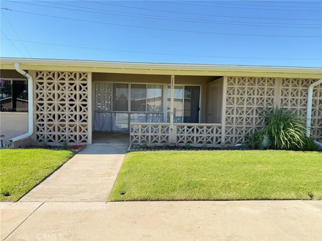 1470 Northwood Road M10-243d, Seal Beach, California 90740