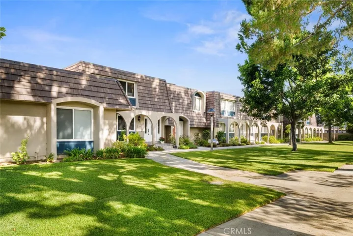 4163 Larwin, Cypress, California 90630