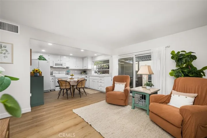 4163 Larwin, Cypress, California 90630