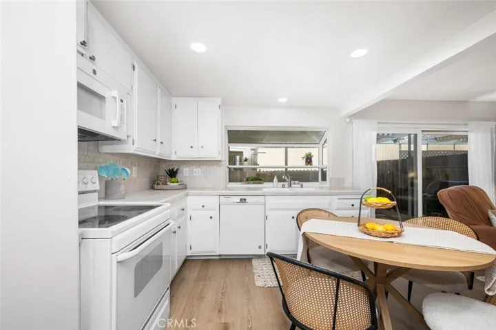 4163 Larwin, Cypress, California 90630