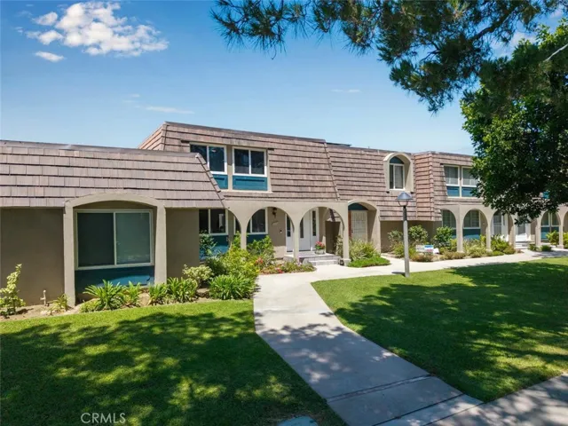 4163 Larwin, Cypress, California 90630
