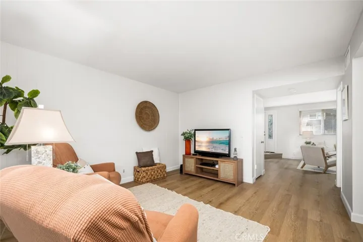 4163 Larwin, Cypress, California 90630