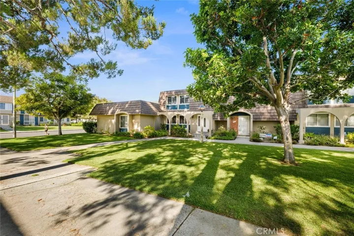 4163 Larwin, Cypress, California 90630