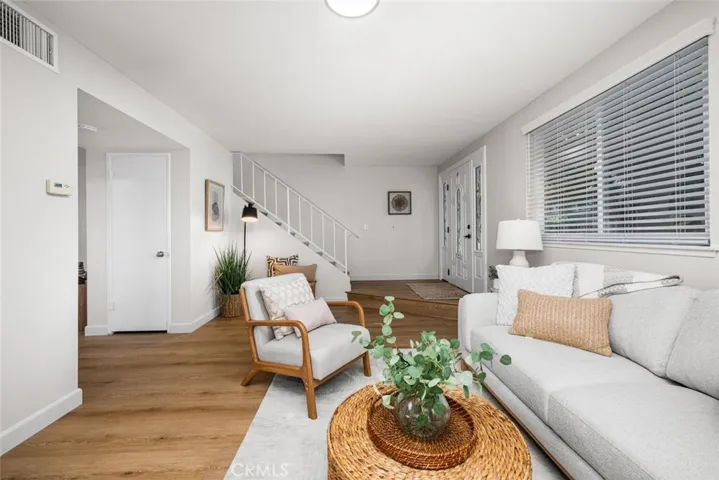 4163 Larwin, Cypress, California 90630