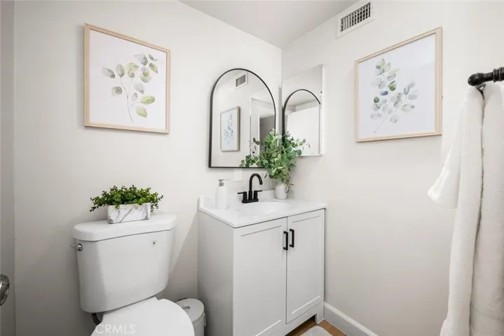 4163 Larwin, Cypress, California 90630