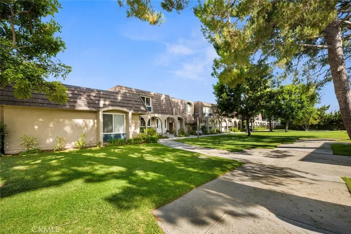 4163 Larwin, Cypress, California 90630