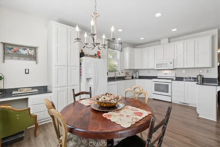 1247 Camino Del Robles 24, Atascadero, California 93422