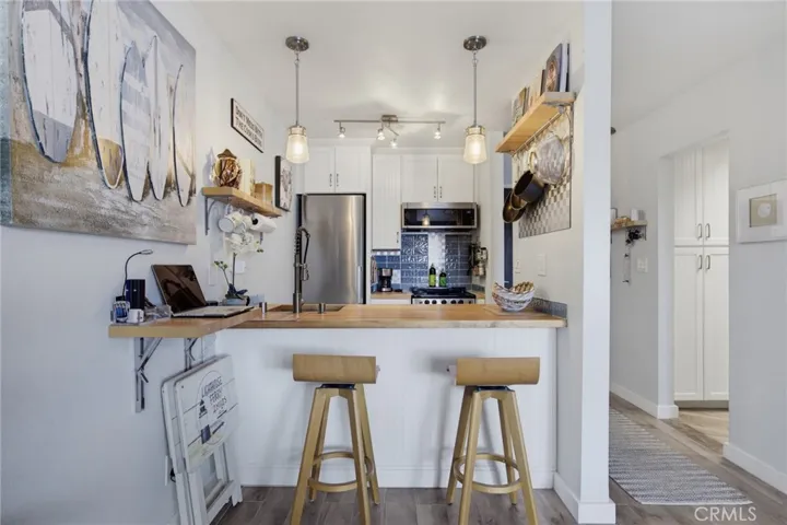 620 The Village 302, Redondo Beach, California 90277
