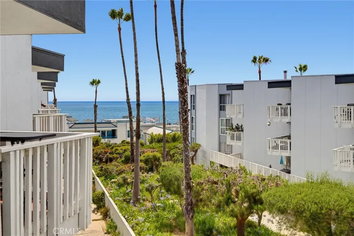 620 The Village 302, Redondo Beach, California 90277
