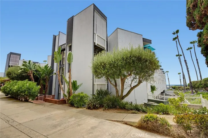 620 The Village 302, Redondo Beach, California 90277