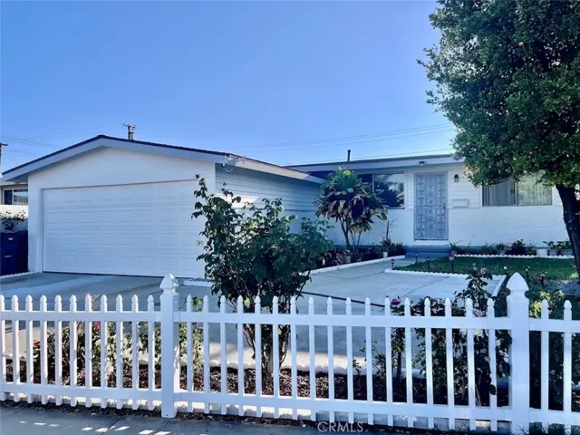 22707 Ronan, Carson, California 90745