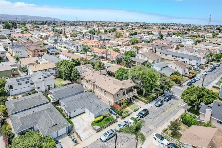 2702 Gates Avenue A, Redondo Beach, California 90278