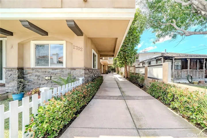 2702 Gates Avenue A, Redondo Beach, California 90278