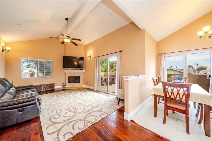 2702 Gates Avenue A, Redondo Beach, California 90278