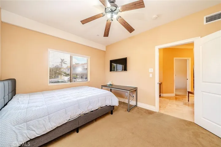 2702 Gates Avenue A, Redondo Beach, California 90278