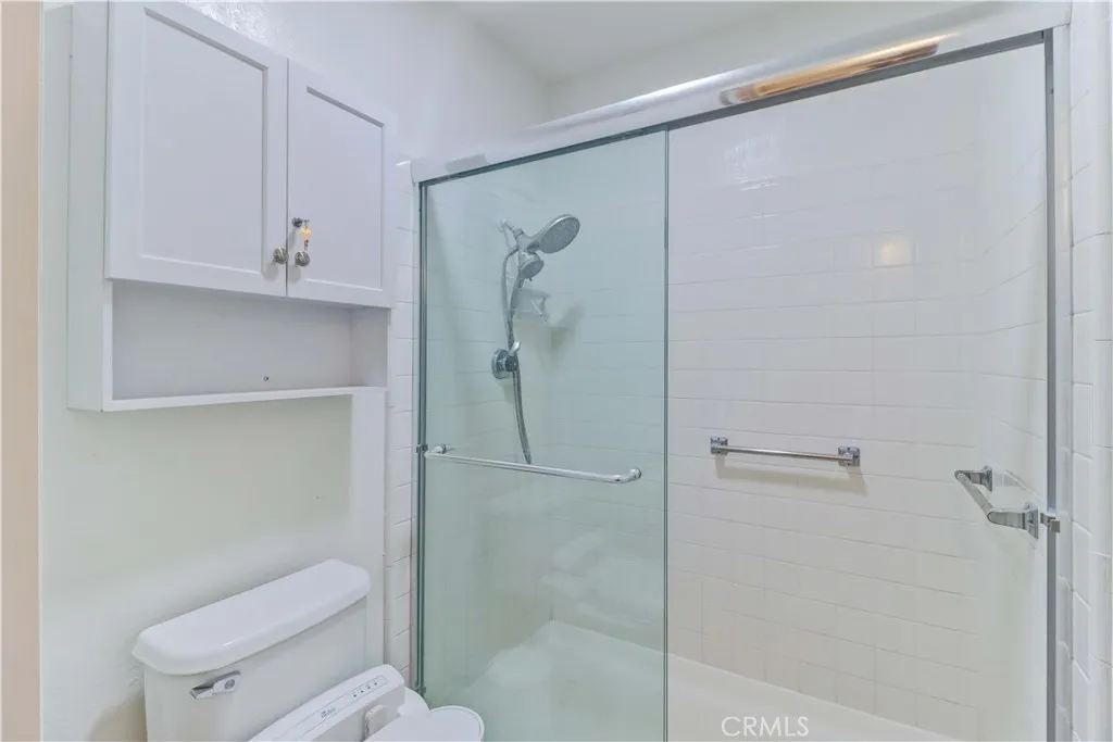 Primary shower- bidet seat does not come with home- already replaced with regular toilet seat