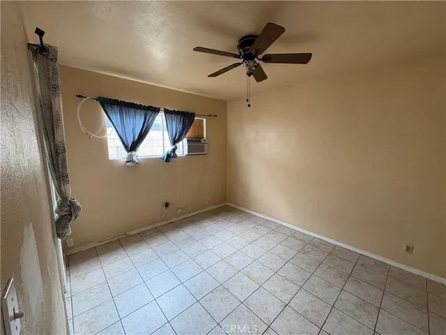 9909 Niagara Ave, Fontana, California 92355