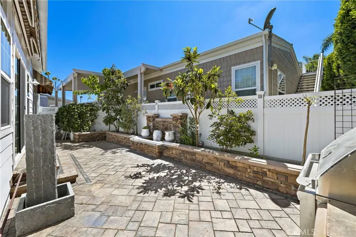 252 Mayflower, Newport Beach, California 92660
