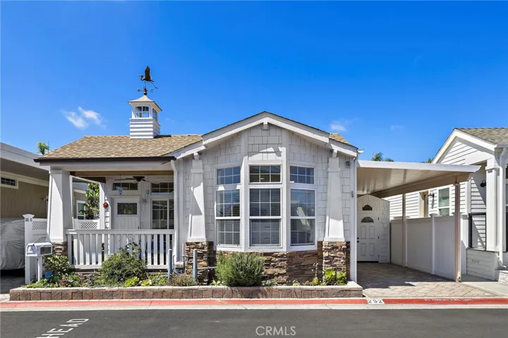252 Mayflower, Newport Beach, California 92660