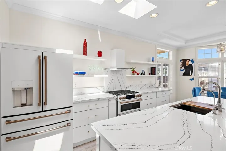 252 Mayflower, Newport Beach, California 92660