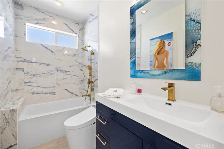 252 Mayflower, Newport Beach, California 92660