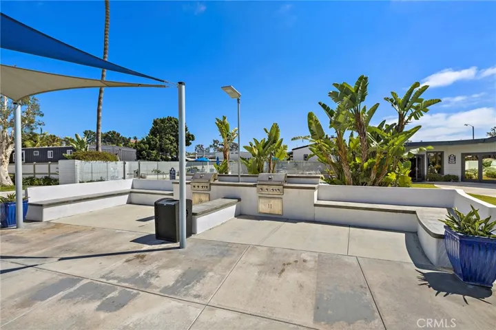 252 Mayflower, Newport Beach, California 92660