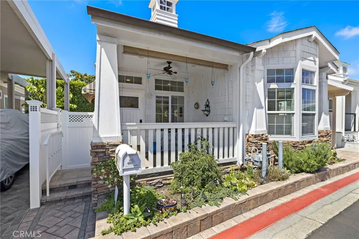 252 Mayflower, Newport Beach, California 92660