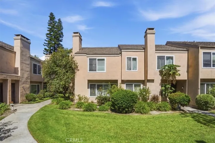 101 W Riverdale 9, Orange, California 92865
