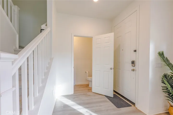4058 E Coronado Privado, Ontario, California 91761