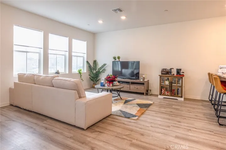 4058 E Coronado Privado, Ontario, California 91761
