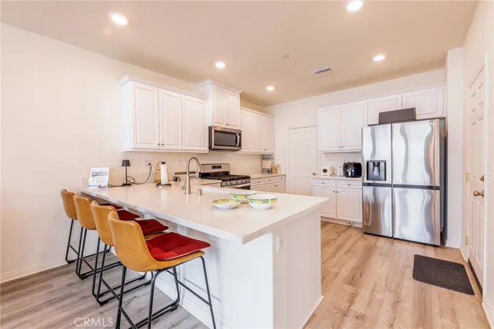 4058 E Coronado Privado, Ontario, California 91761