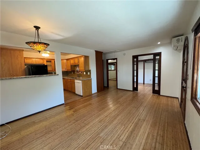 2022 Dawson Avenue, Signal Hill, California 90755