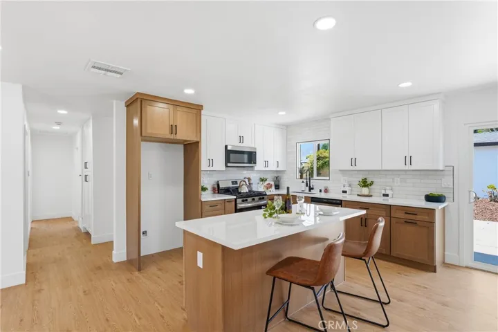 735 W Heber, Glendora, California 91741