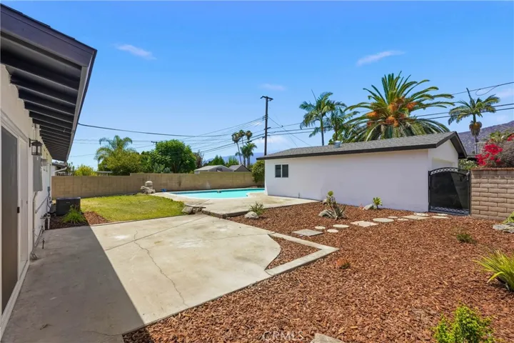 735 W Heber, Glendora, California 91741