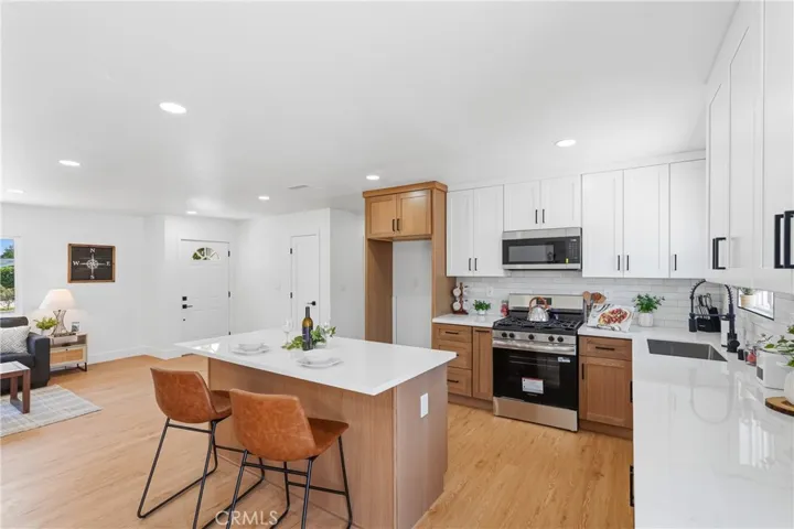 735 W Heber, Glendora, California 91741