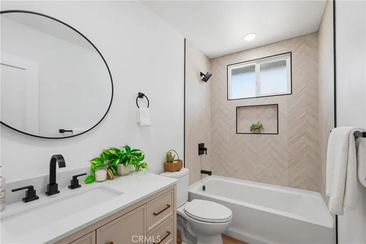 735 W Heber, Glendora, California 91741
