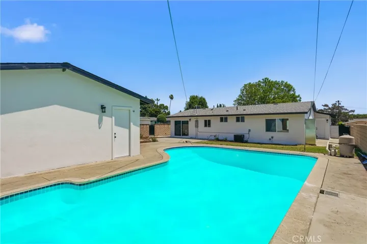 735 W Heber, Glendora, California 91741
