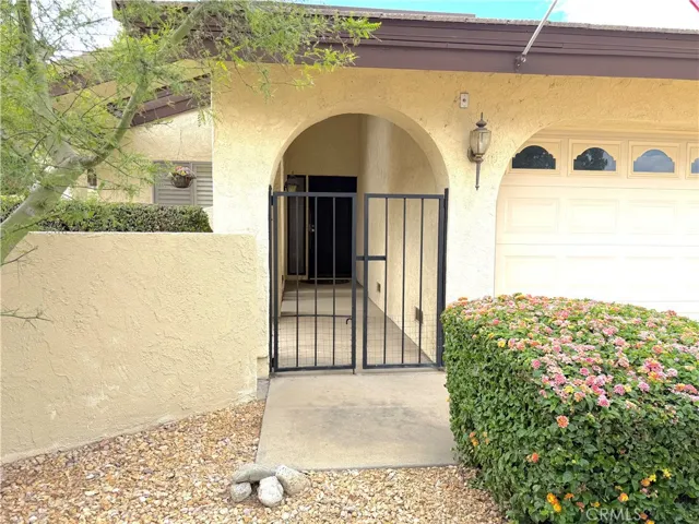 Charming Entrance.