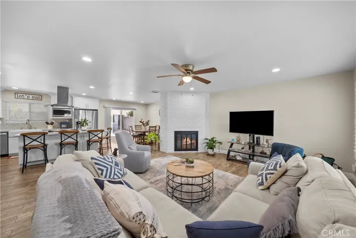 24607 Fourl, Newhall, California 91321