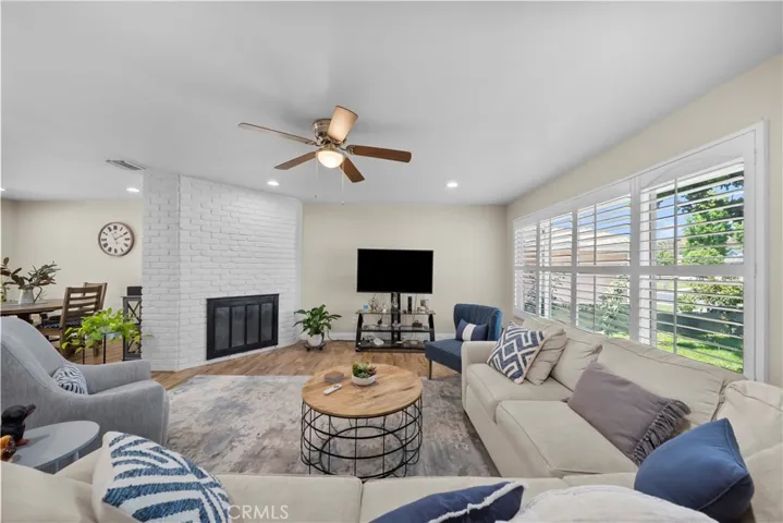 24607 Fourl, Newhall, California 91321