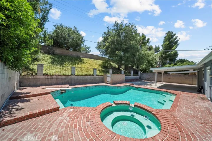 24607 Fourl, Newhall, California 91321