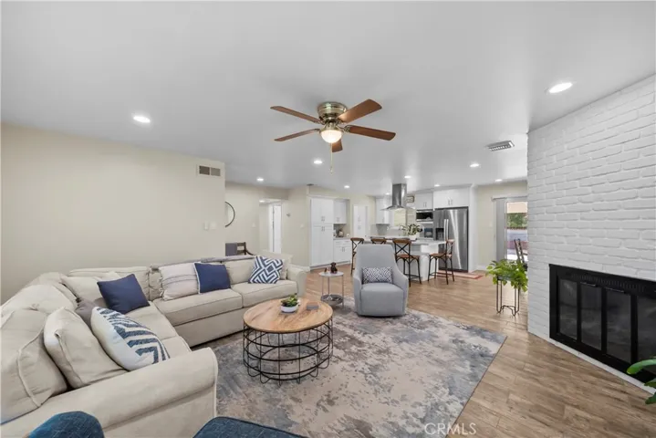 24607 Fourl, Newhall, California 91321
