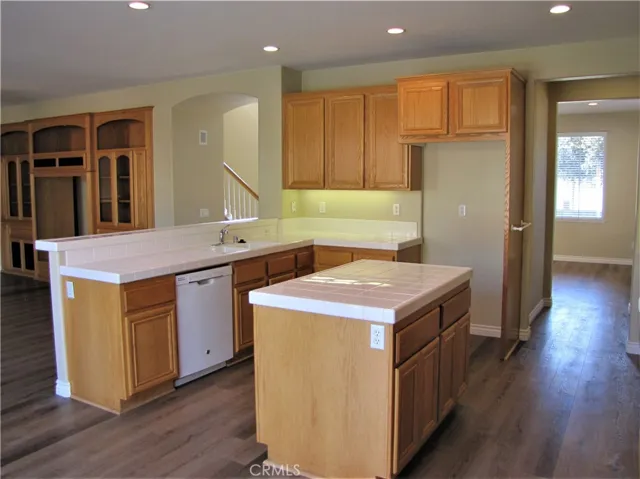 7342 Corona Valley Avenue, Eastvale, California 92880