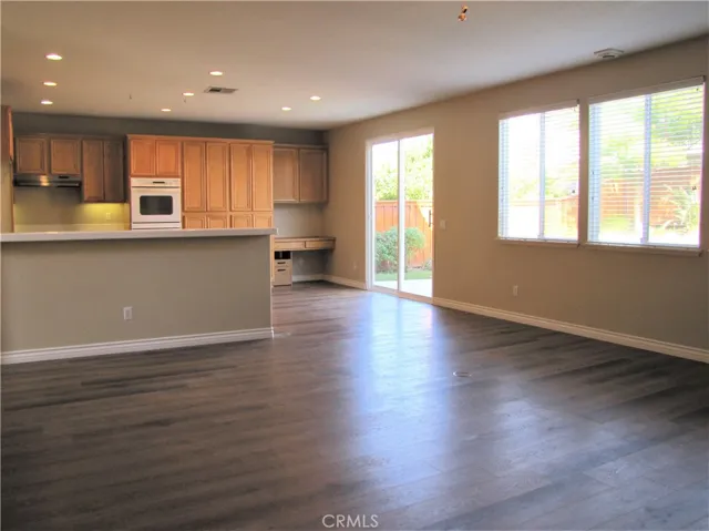 7342 Corona Valley Avenue, Eastvale, California 92880
