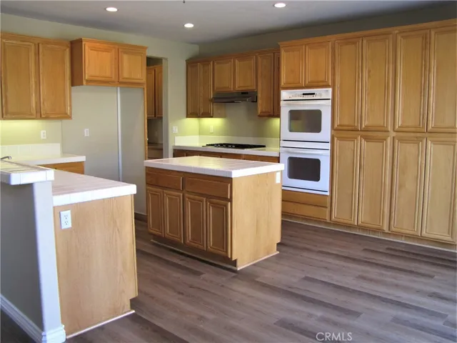 7342 Corona Valley Avenue, Eastvale, California 92880