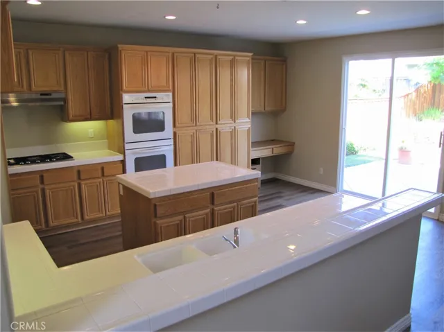 7342 Corona Valley Avenue, Eastvale, California 92880