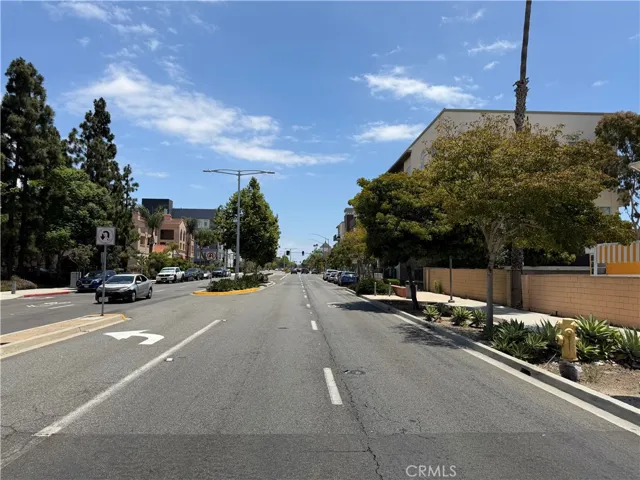 East Carson St