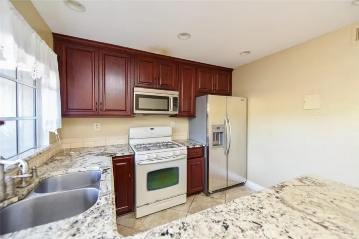48 Columbia 6, Irvine, California 92612